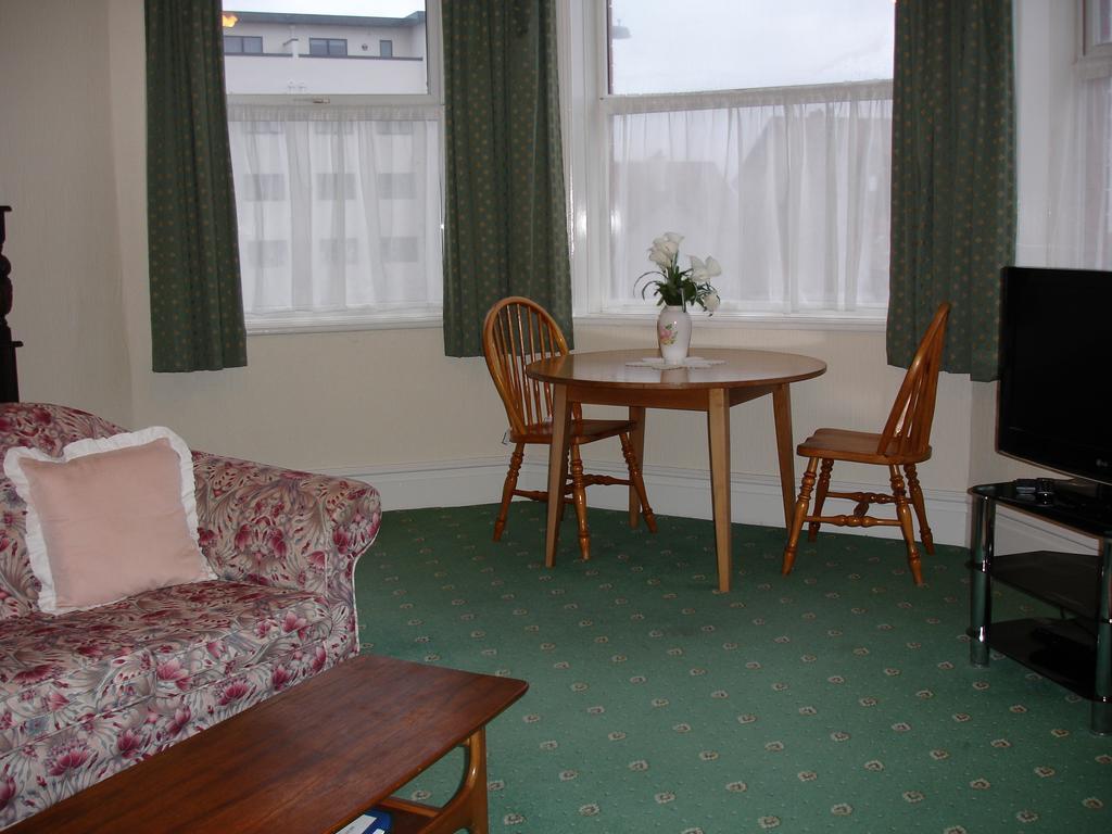 Beachmount Holiday Apartments Rhôs-on-Sea المظهر الخارجي الصورة